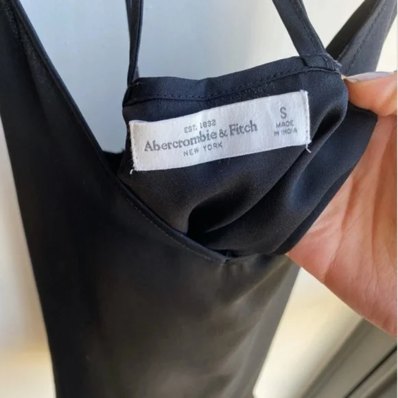 A&F Strappy Back Tank Top - Picture 4 of 4